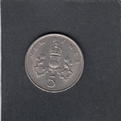 Beschrijving: 5 Pence ELIZABETH II